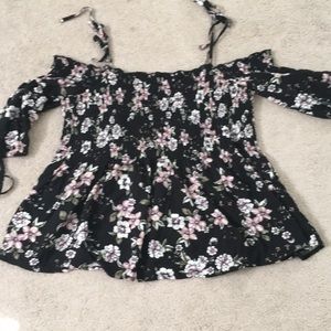 Aeropostale L floral off the shoulder flowy top